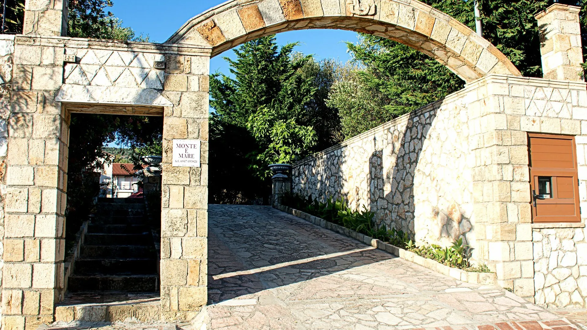 Monte E Mare Apartment Minia